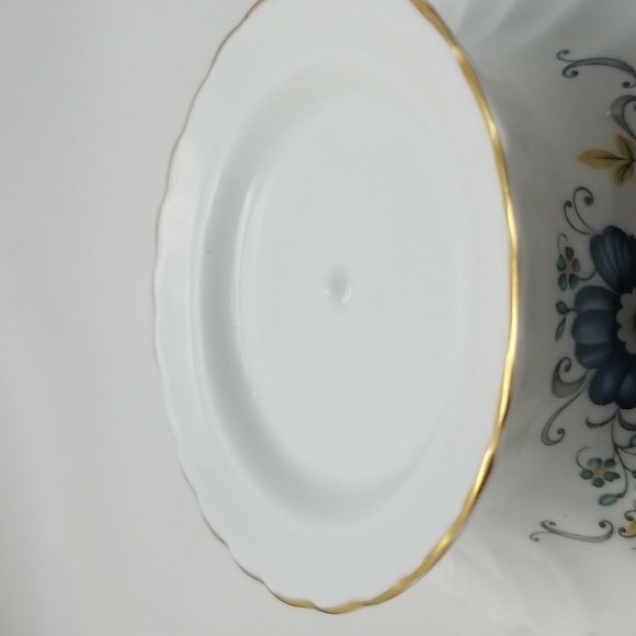 Royal Tara Irish Fine Bone China Blue Corn Flower Pillar Candle Holder - Picture 11 of 13